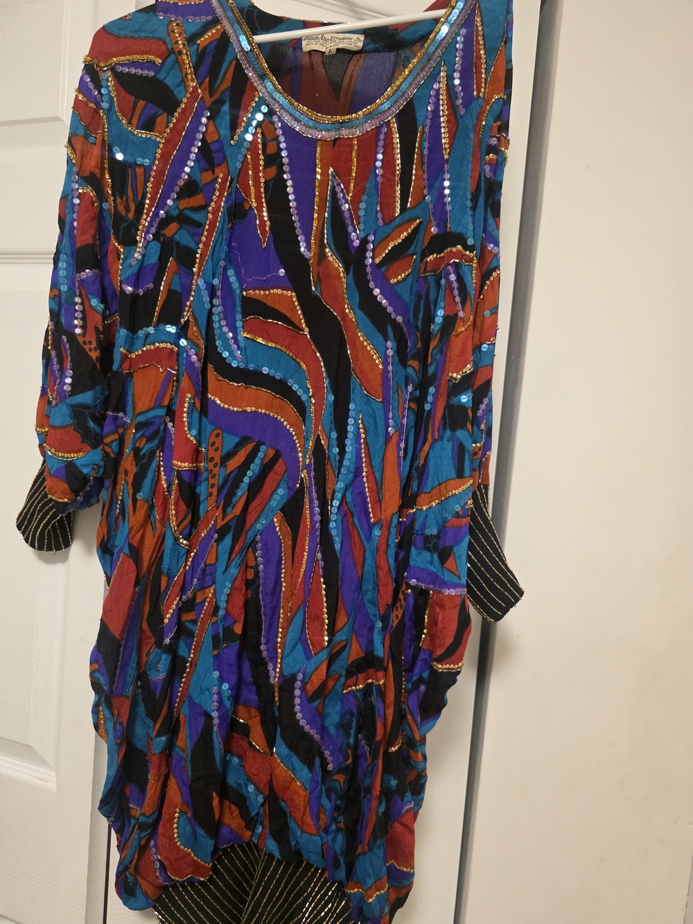 ✨ Vintage Silk Statement Tunic Dress – Bold & Chic ✨ - Picture 2 of 2
